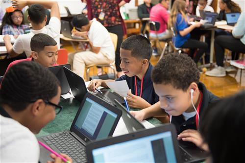 Students working on chromebooks 